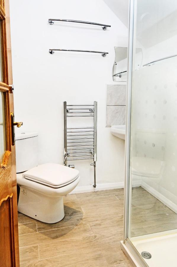 Whitby Spacious Rugby Field Cottage With Off-Street Parking And Ev Fast Point For Electric Cars Εξωτερικό φωτογραφία