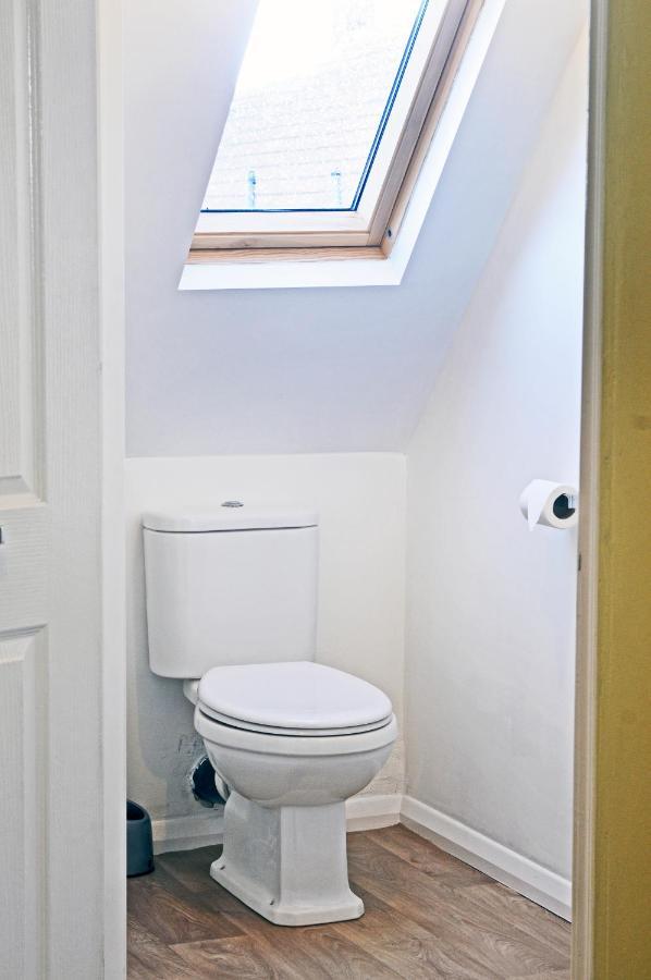 Whitby Spacious Rugby Field Cottage With Off-Street Parking And Ev Fast Point For Electric Cars Εξωτερικό φωτογραφία