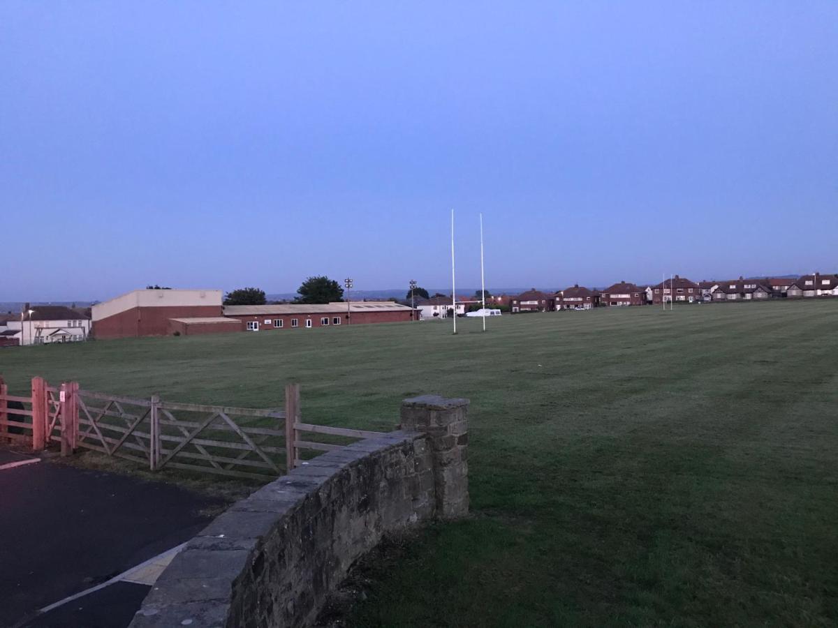 Whitby Spacious Rugby Field Cottage With Off-Street Parking And Ev Fast Point For Electric Cars Εξωτερικό φωτογραφία